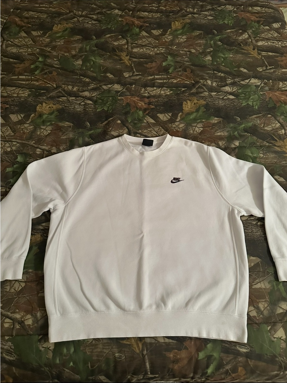 Nike White Crewneck Sweatshirt with Small Logo